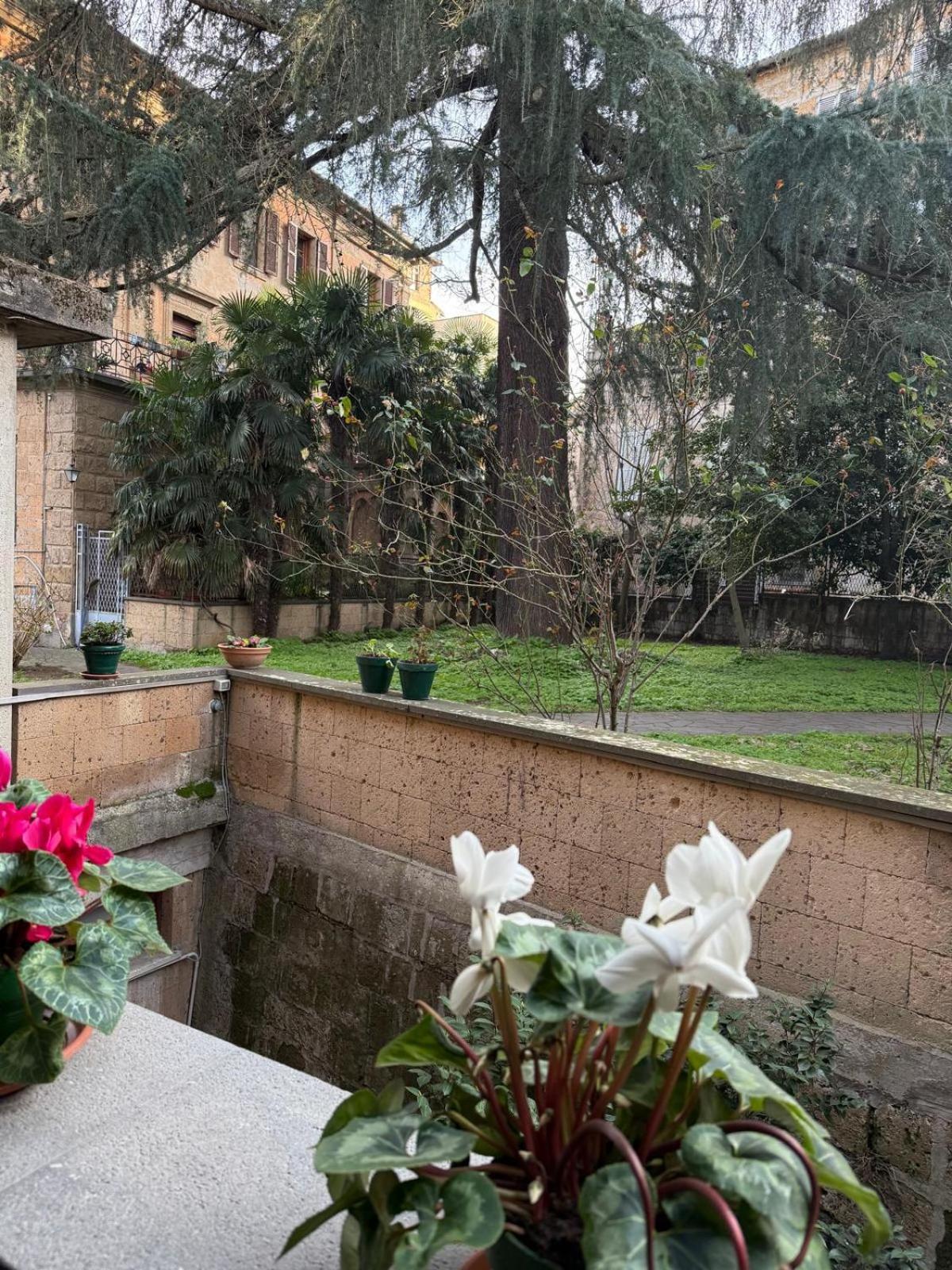 Il Giardinetto Di Elelu' Private Garage Apartman Orvieto Kültér fotó